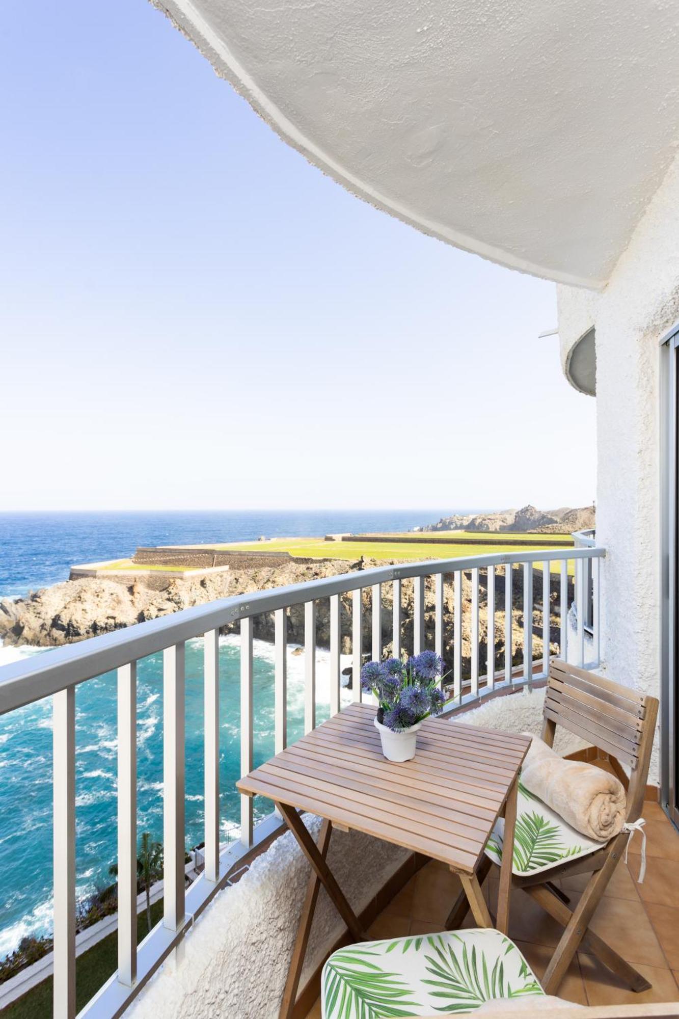 Cozy Seafront Studio With Balcony & Ocean Views San Marcos  外观 照片