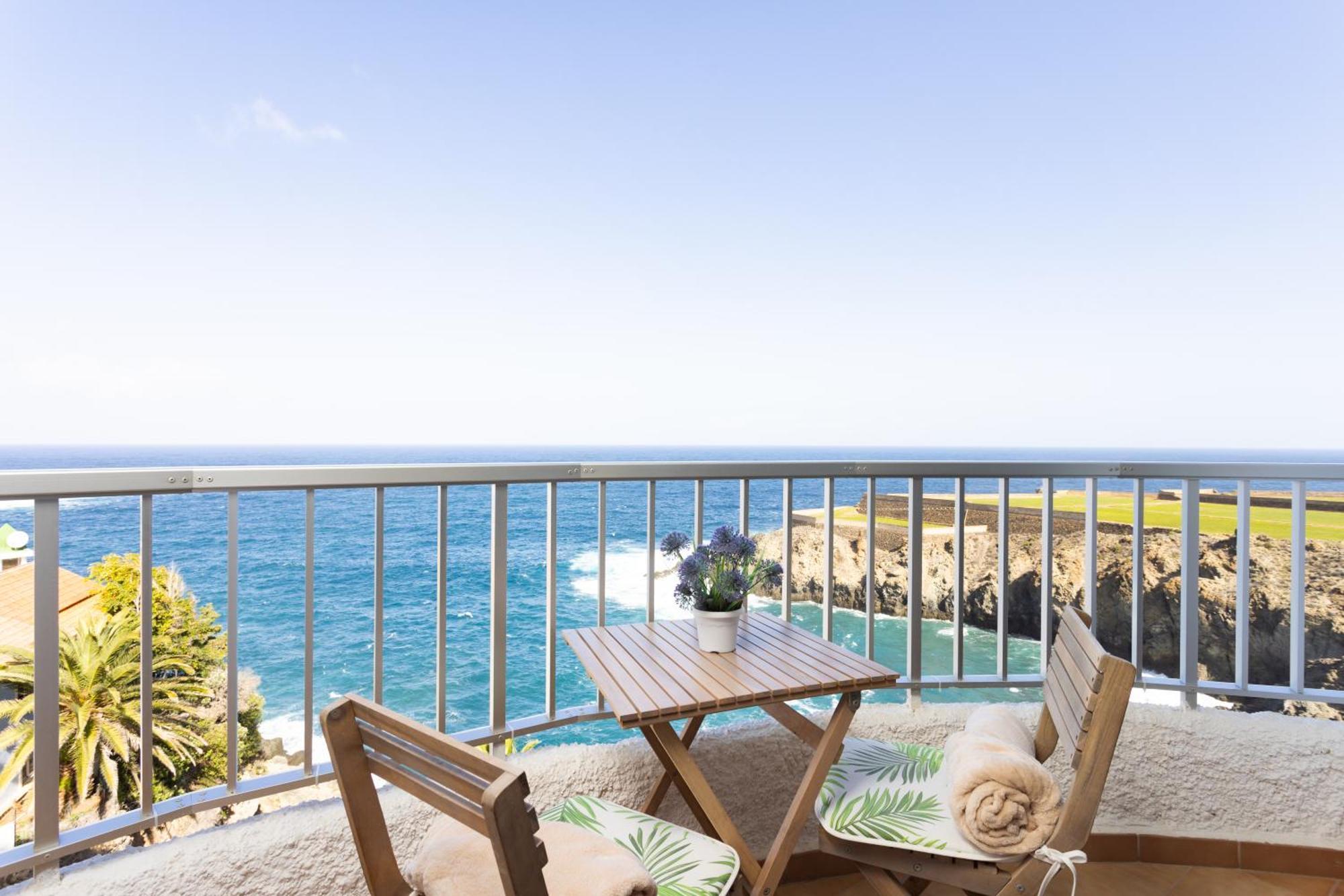 Cozy Seafront Studio With Balcony & Ocean Views San Marcos  外观 照片